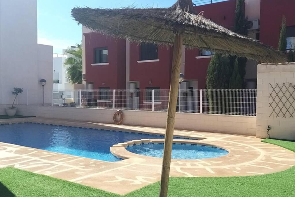 Appartamento Modern Townhouse In Torrevieja, Costa Blanca Esterno foto